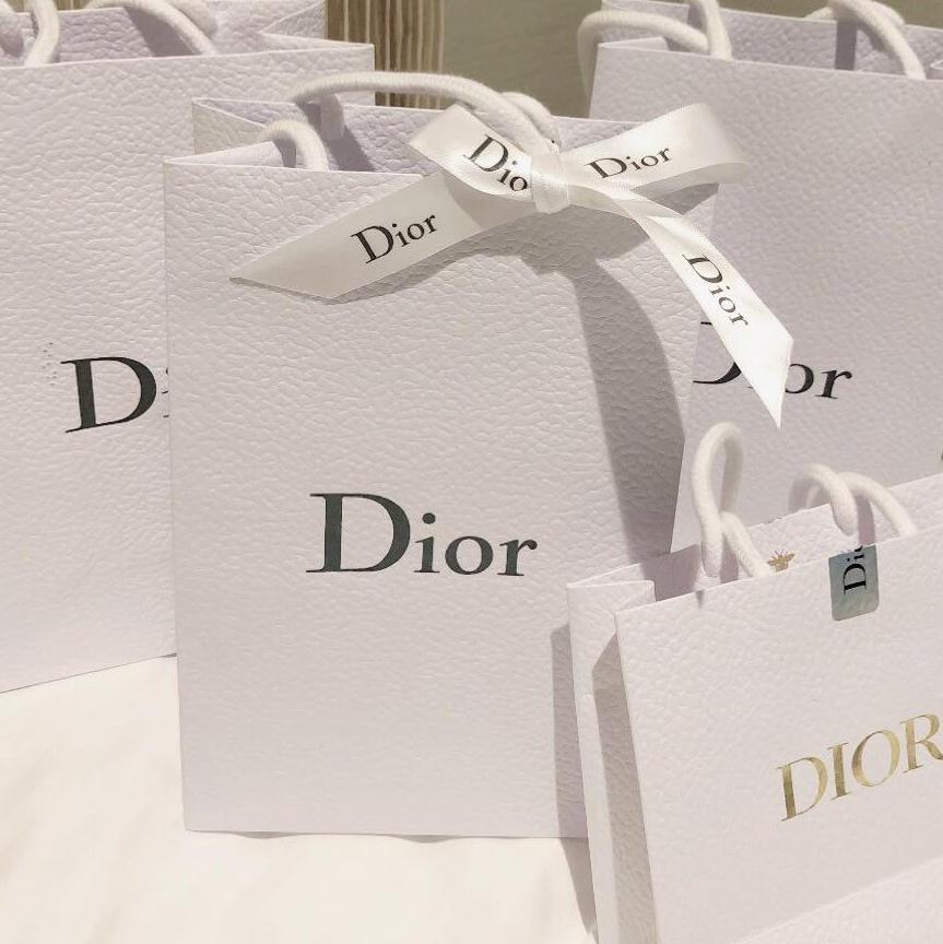 Diorショッパー4枚セットおまけリボン付紙袋プレゼントにクリスチャンディオール