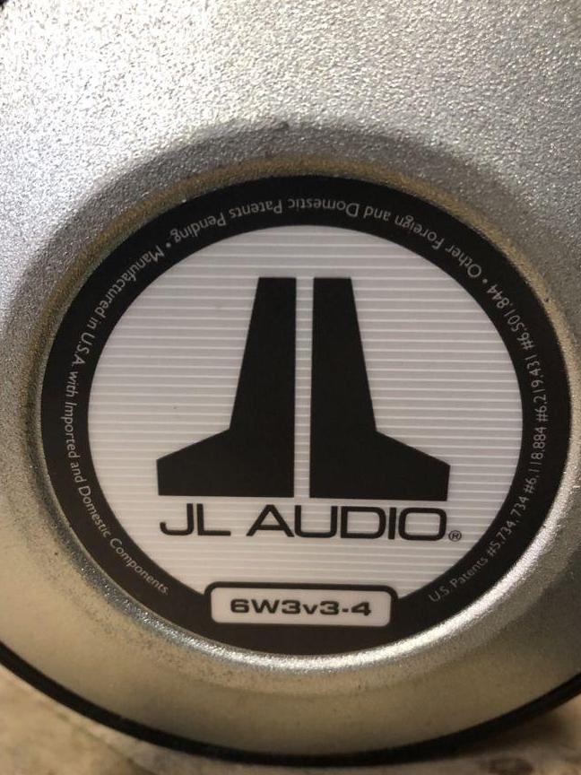 JL　Audio　サブウーファー　6W3V3-4