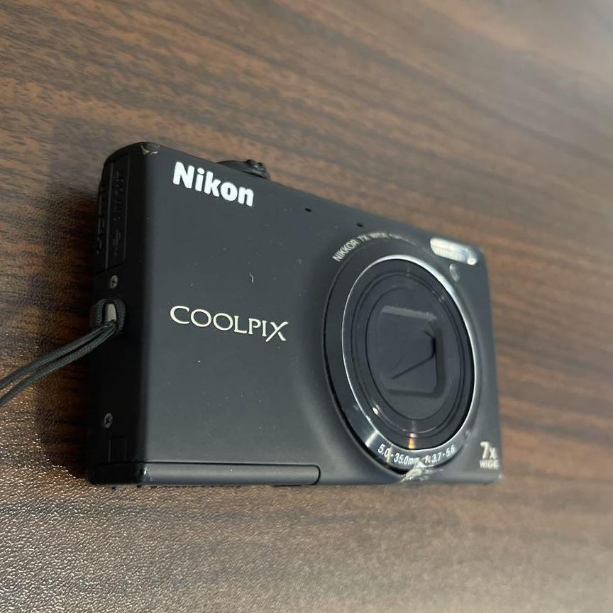 785　Nikon　ニコン　デジカメ　S6100　COOLPIX